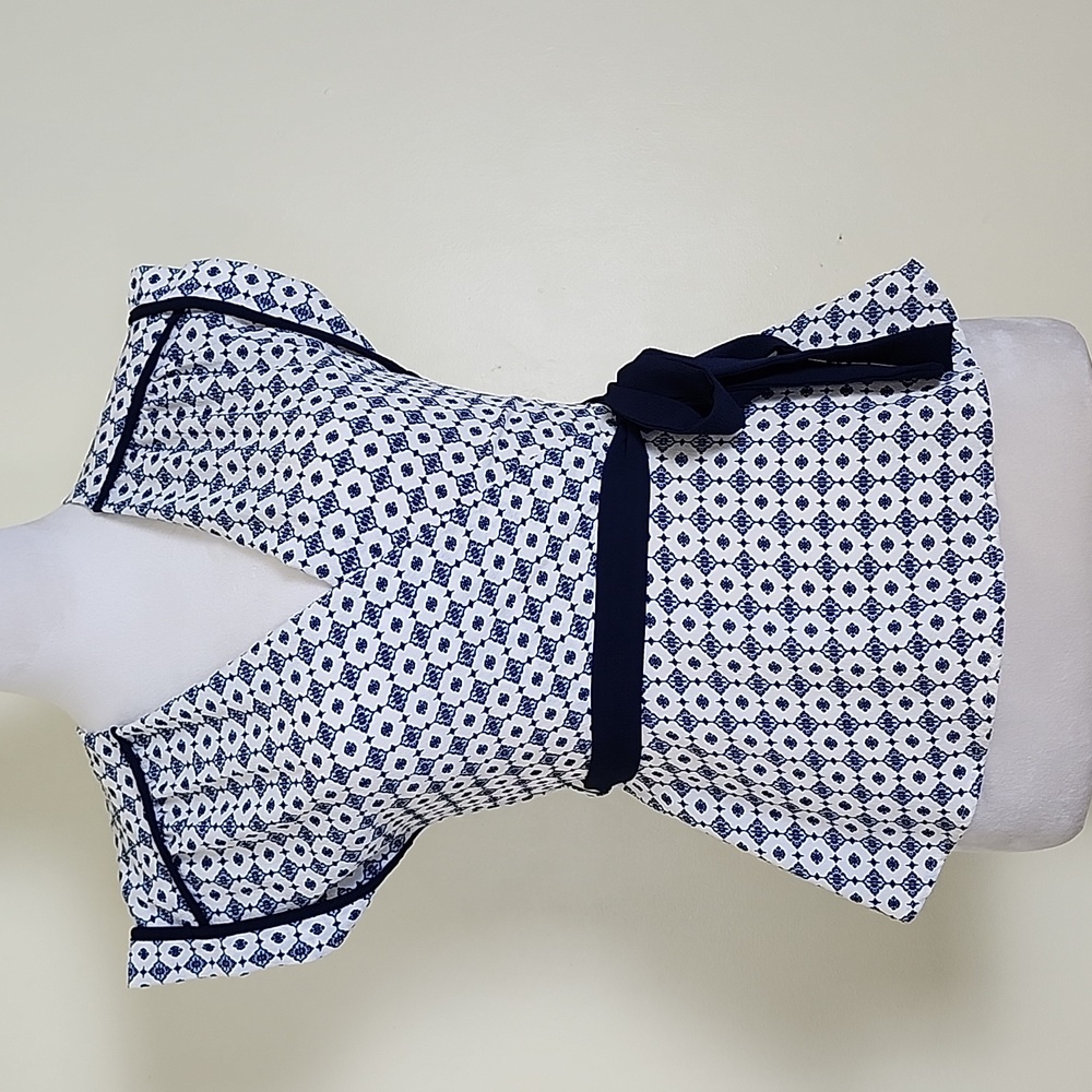 Monteau Women's Blue and White Sleeveless, V Neck Blouse/Shirt w/Belt